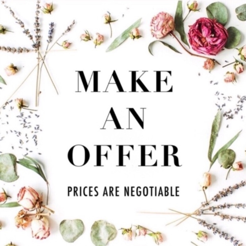 MAKE AN OFFER ❤️